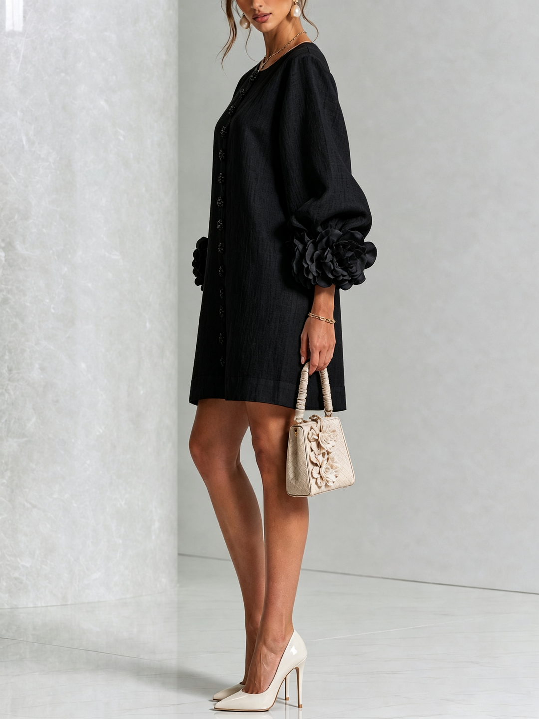 Cecilia | Robe mini à poignets roses – Noir