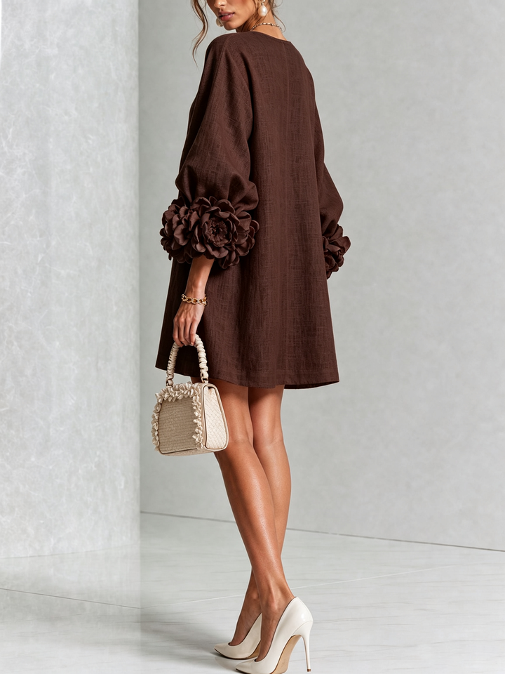 Bruna | Robe mini à poignets roses – Marron chocolat
