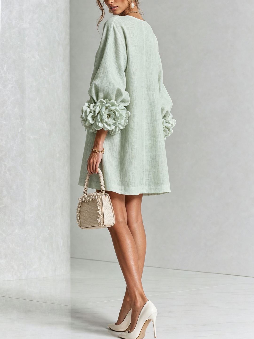 Delia | Robe mini à poignets roses – Vert sauge