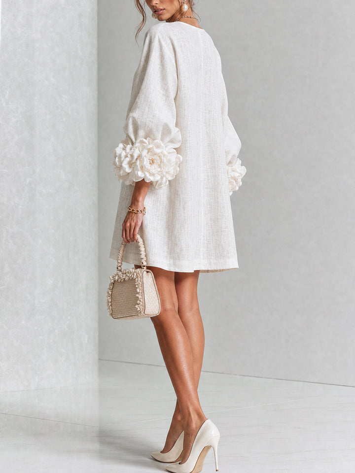 Chiara | Robe mini à poignets roses – Blanc