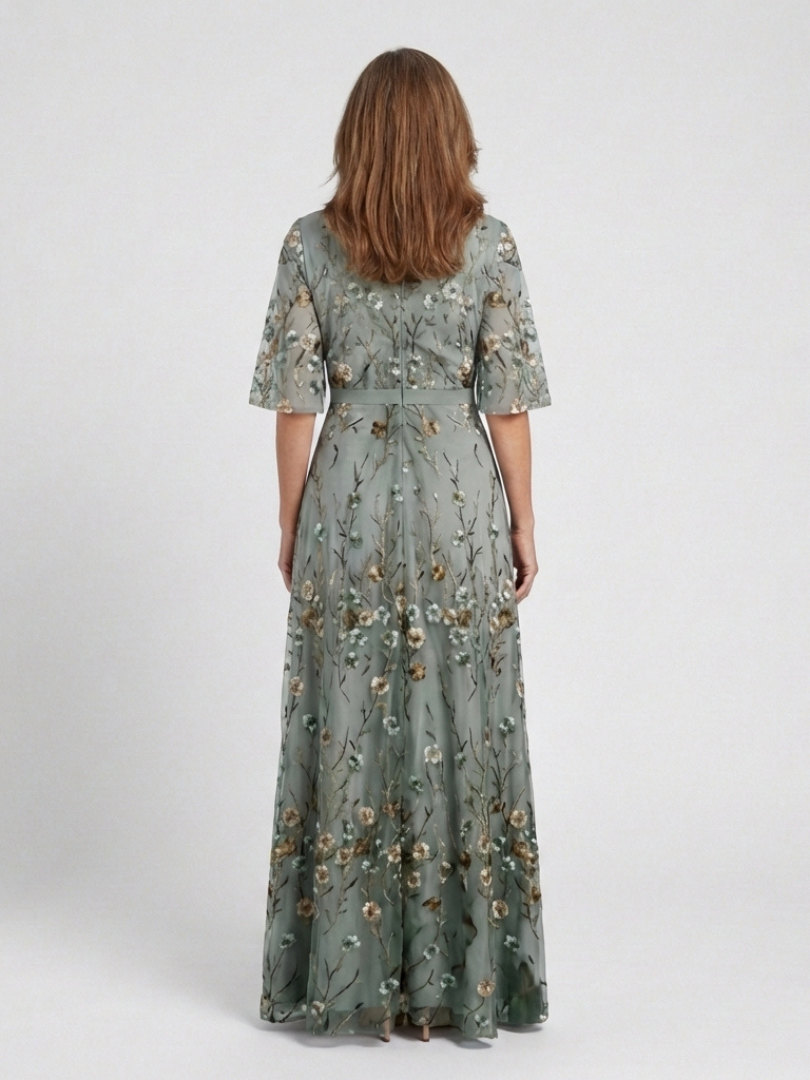 Evadne | Robe maxi à col en V floral à manches courtes